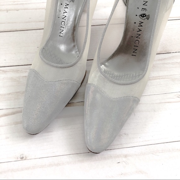 Vintage Rene Mancini Iridescent Silver Suede Pumps - Picture 3 of 5